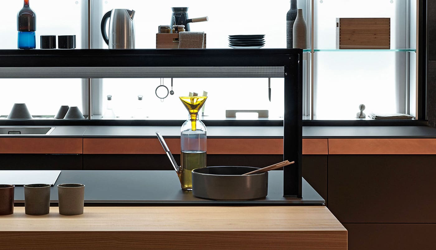 Cuisine Valcucine Genius Loci Vitrum Mocaccino opaque avec tiroir en cuivre | Cuisiniste Nice | AS Design